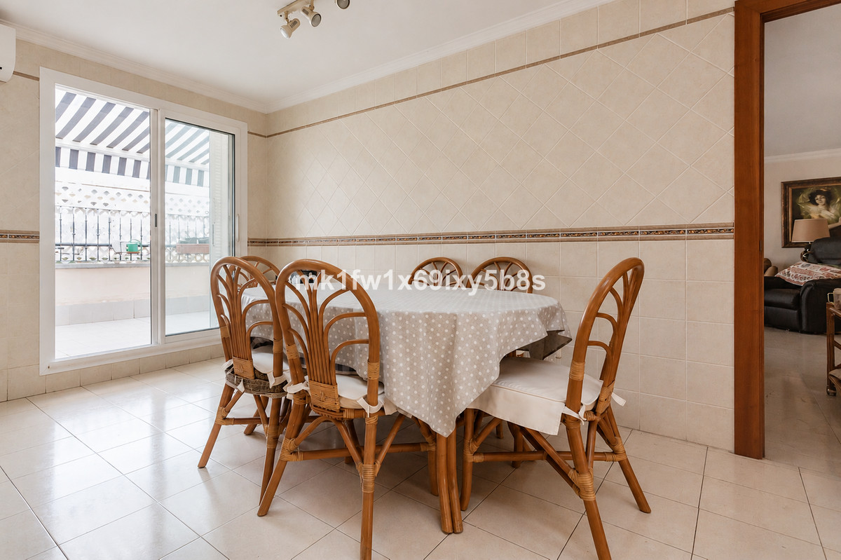 4 Bed Apartment for sale in Marbella Costa Del Sol, Málaga, Spain
