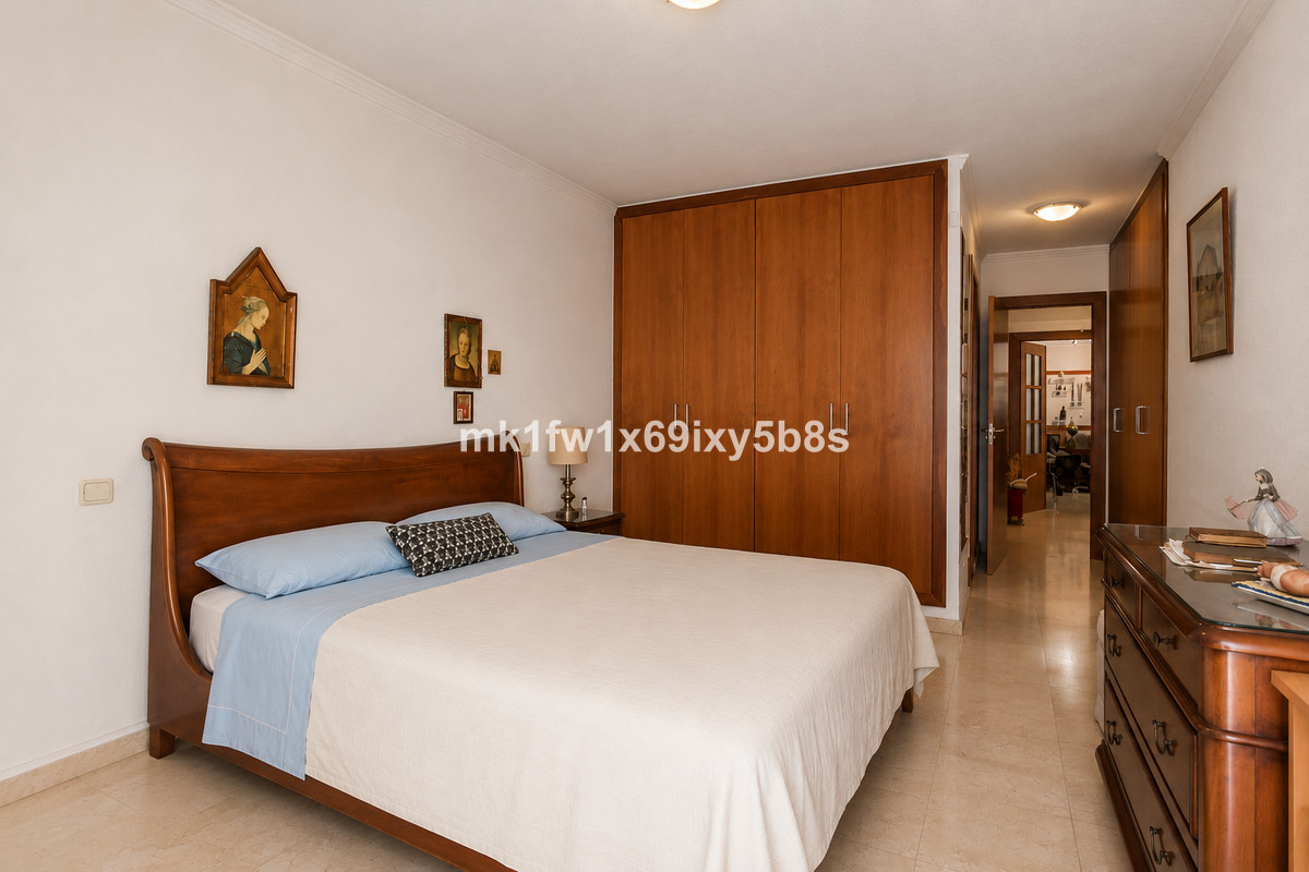 4 Bed Apartment for sale in Marbella Costa Del Sol, Málaga, Spain