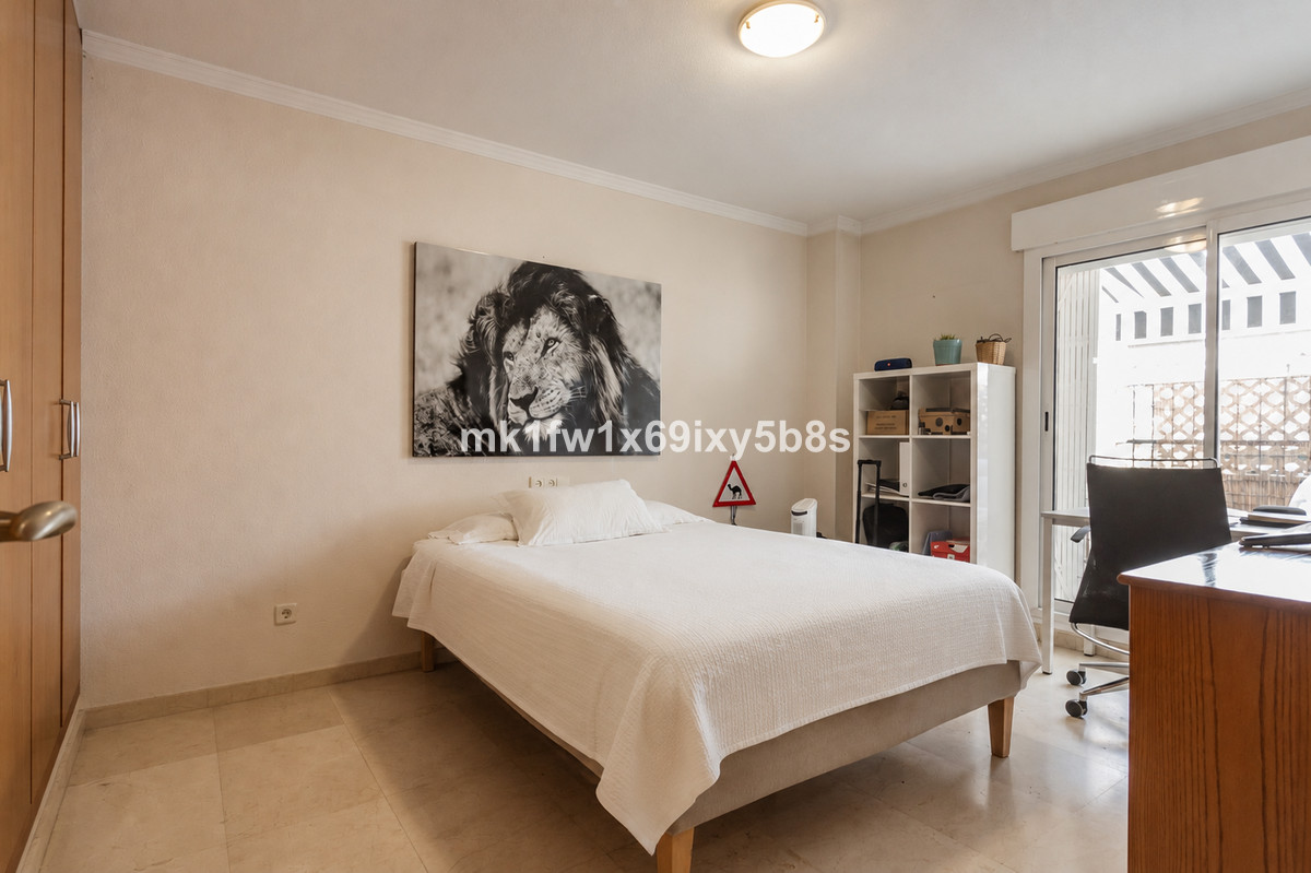 4 Bed Apartment for sale in Marbella Costa Del Sol, Málaga, Spain
