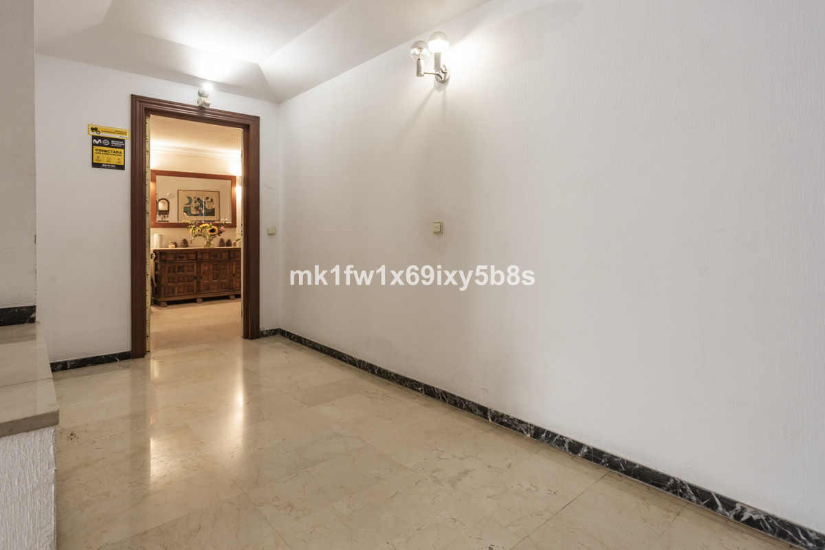 4 Bed Apartment for sale in Marbella Costa Del Sol, Málaga, Spain
