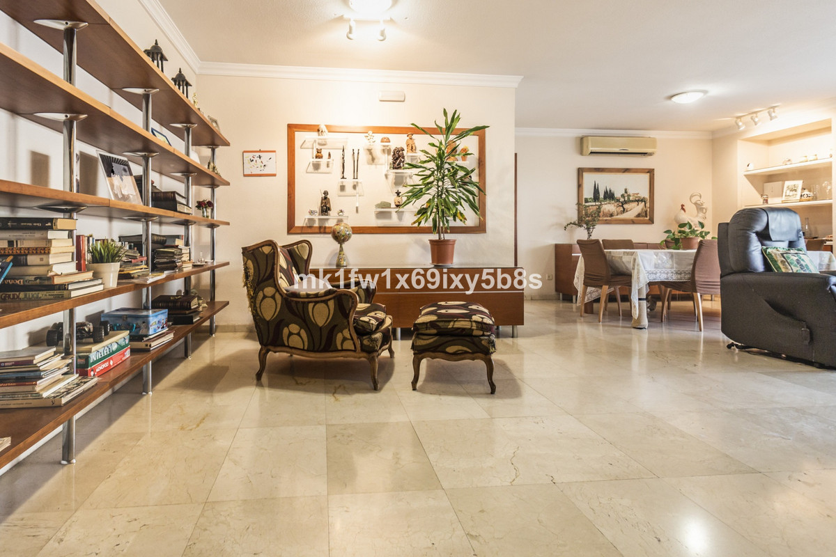 4 Bed Apartment for sale in Marbella Costa Del Sol, Málaga, Spain