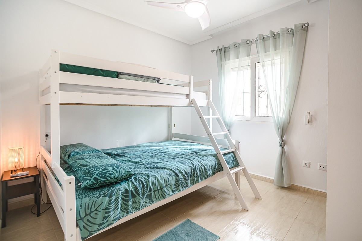 Se vende Apartamento Planta Baja de 2 dormitorios en Costa Blanca, Alicante, España