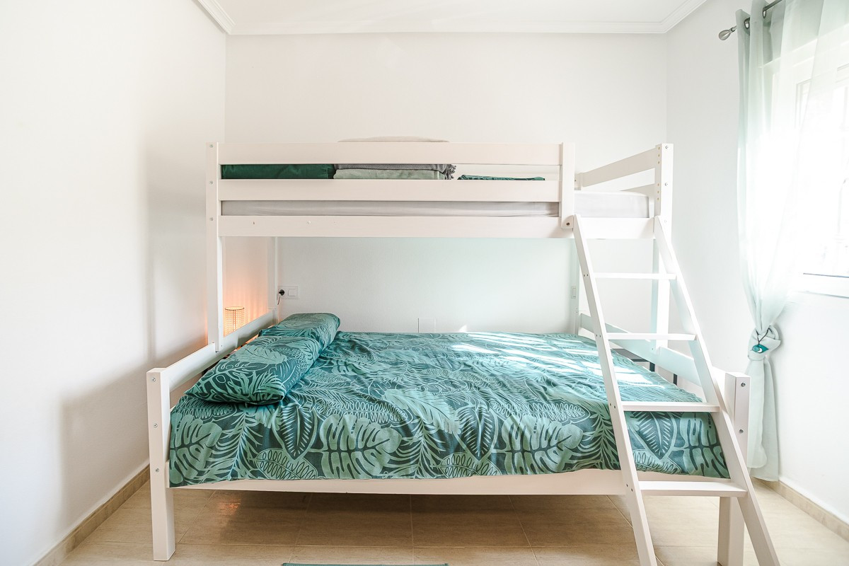 Se vende Apartamento Planta Baja de 2 dormitorios en Costa Blanca, Alicante, España