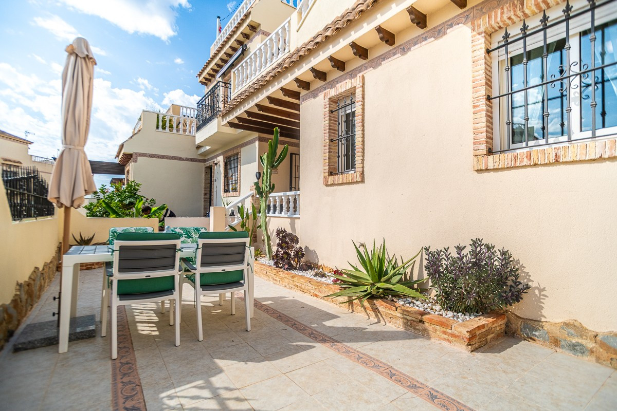 Se vende Apartamento Planta Baja de 2 dormitorios en Costa Blanca, Alicante, España