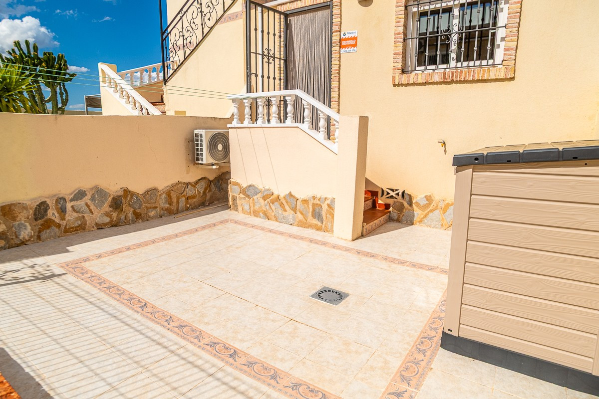 Se vende Apartamento Planta Baja de 2 dormitorios en Costa Blanca, Alicante, España