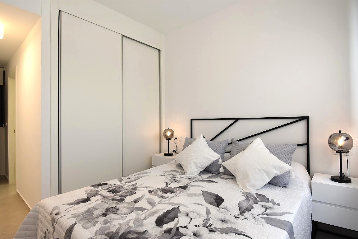 Se vende Apartamento Planta Media de 2 dormitorios en Costa Blanca, Alicante, España