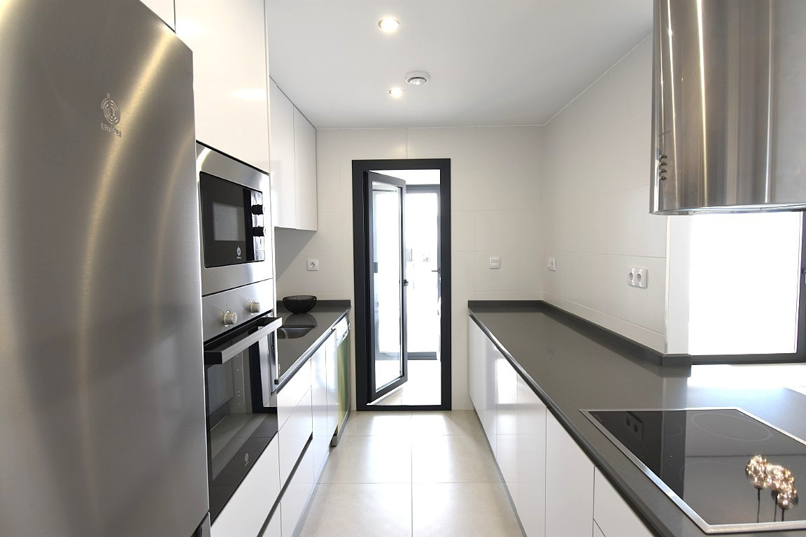 Se vende Apartamento Planta Media de 2 dormitorios en Costa Blanca, Alicante, España