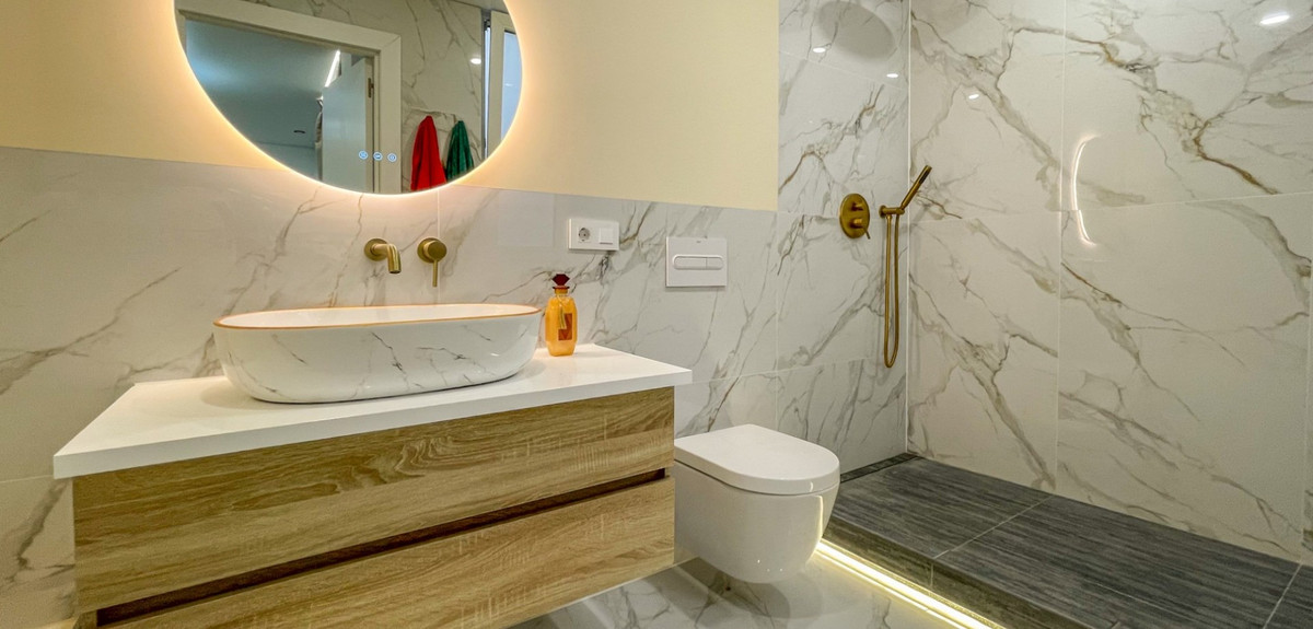 2 Bed Apartment for sale in Torrevieja Costa Blanca, Alicante, Spain