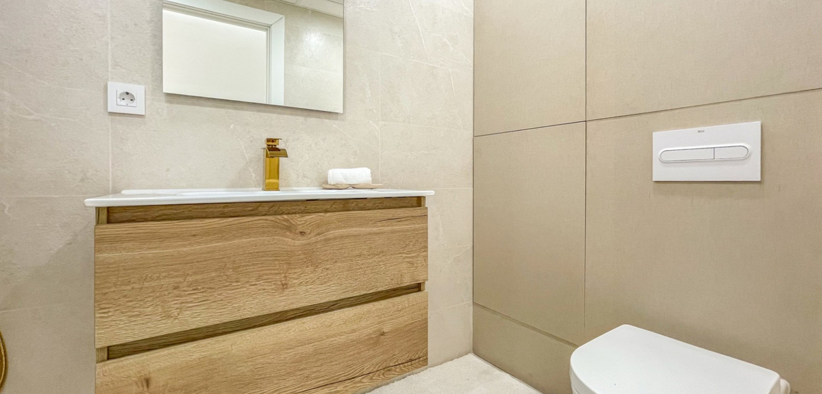 2 Bed Apartment for sale in Torrevieja Costa Blanca, Alicante, Spain