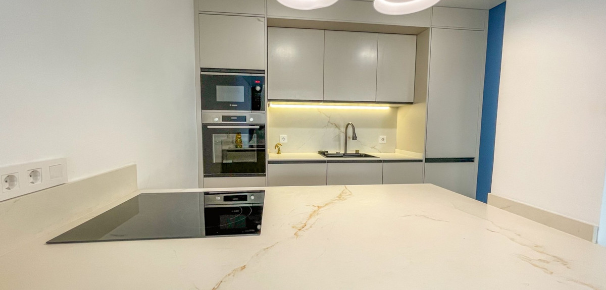 2 Bed Apartment for sale in Torrevieja Costa Blanca, Alicante, Spain