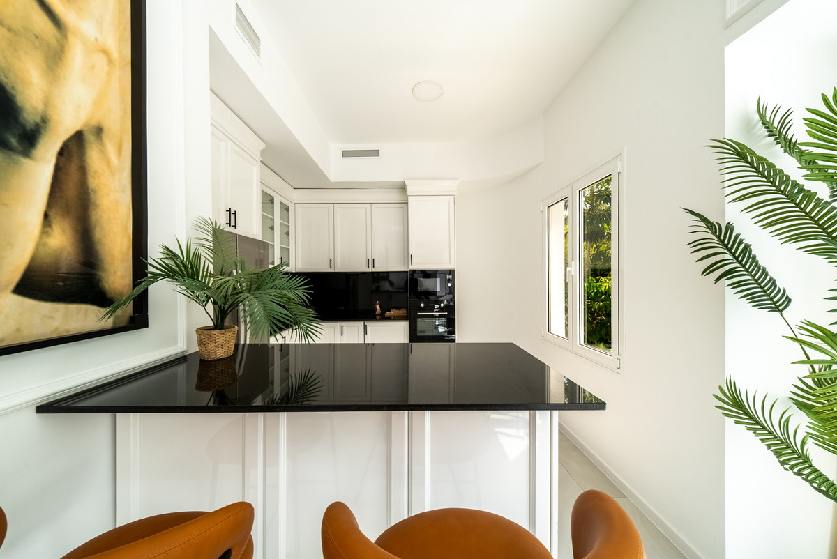 4 Bed Townhouse for sale in Las Brisas Costa Del Sol, Málaga, Spain