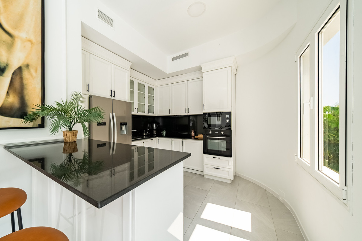 4 Bed Townhouse for sale in Las Brisas Costa Del Sol, Málaga, Spain