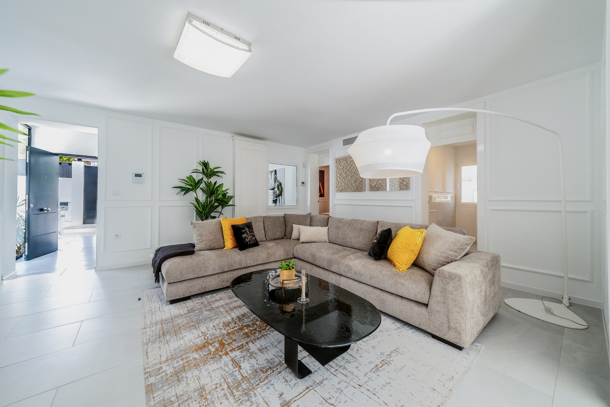 4 Bed Townhouse for sale in Las Brisas Costa Del Sol, Málaga, Spain