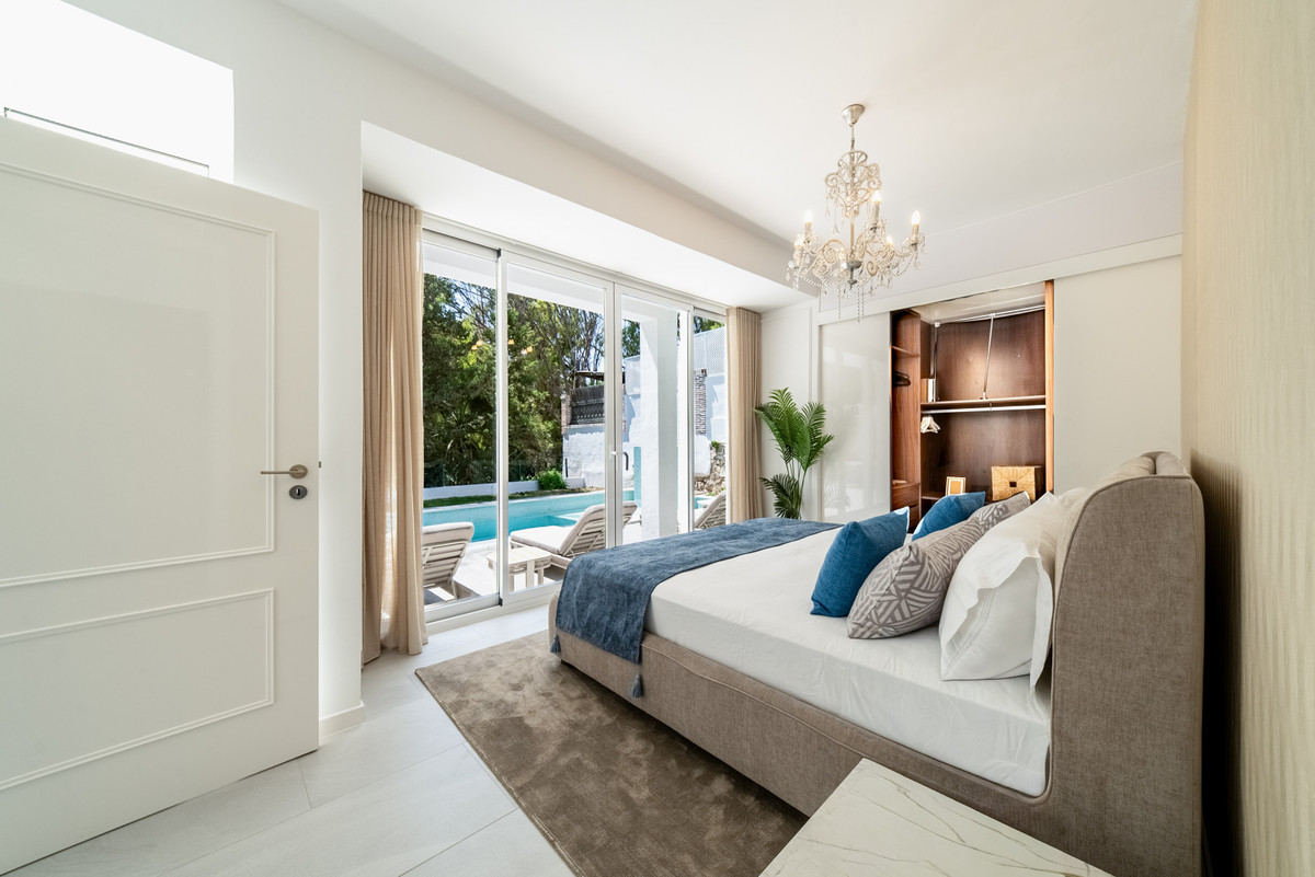 4 Bed Townhouse for sale in Las Brisas Costa Del Sol, Málaga, Spain