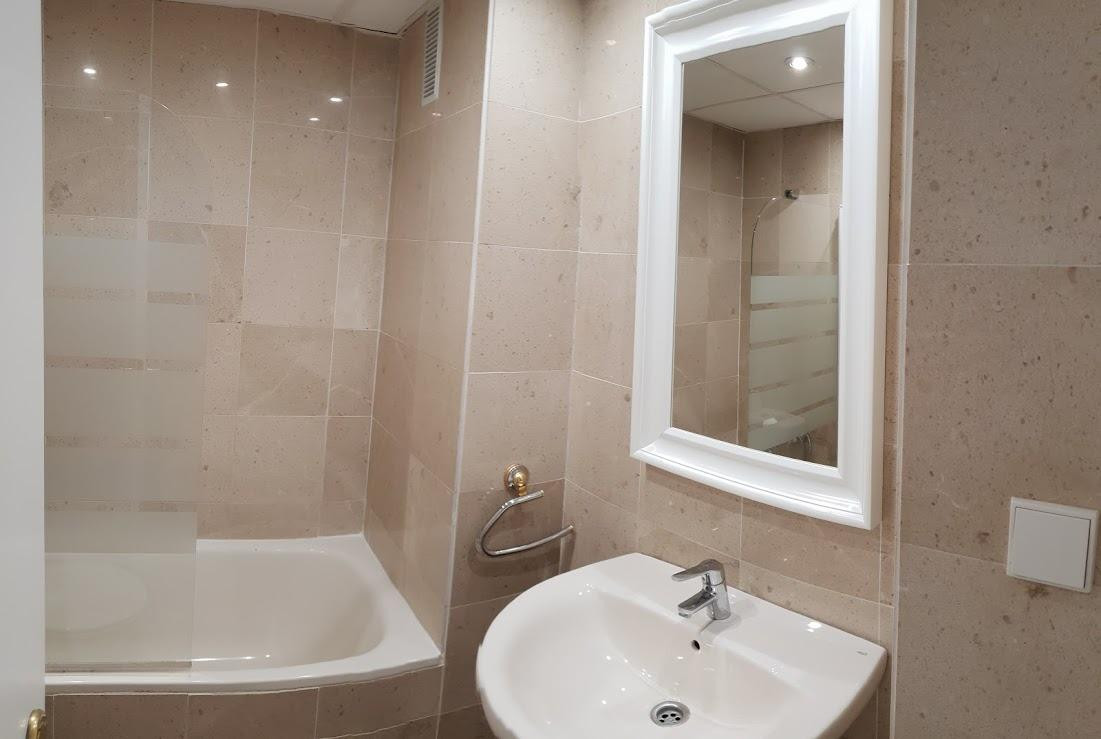 Se vende Apartamento Planta Media de 3 dormitorios en Costa Del Sol, Málaga, España
