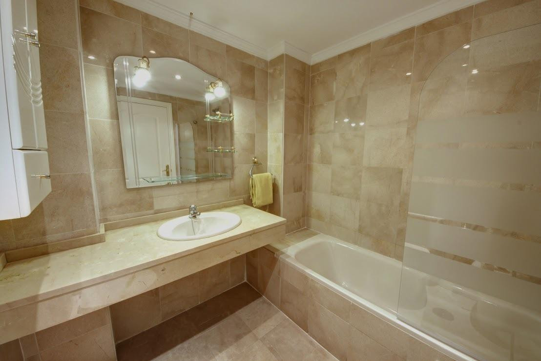 Se vende Apartamento Planta Media de 3 dormitorios en Costa Del Sol, Málaga, España