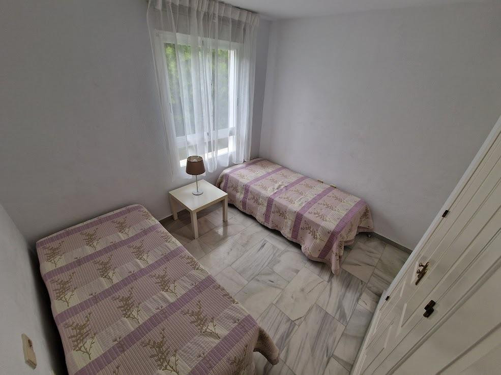 Se vende Apartamento Planta Media de 3 dormitorios en Costa Del Sol, Málaga, España