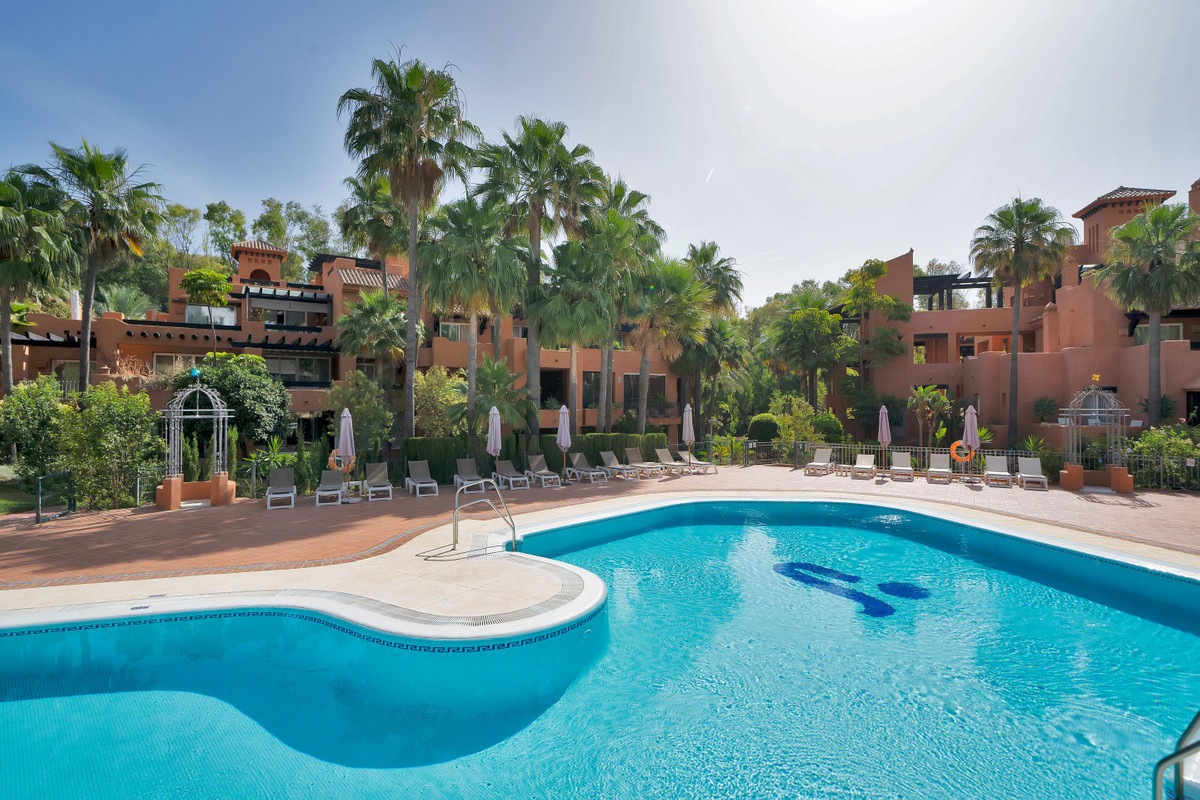 3 Bed Apartment for sale in Marbella Costa Del Sol, Málaga, Spain