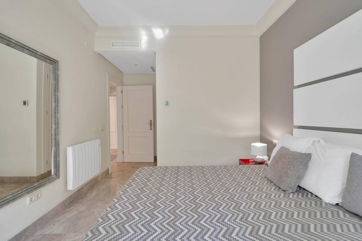 3 Bed Apartment for sale in Marbella Costa Del Sol, Málaga, Spain