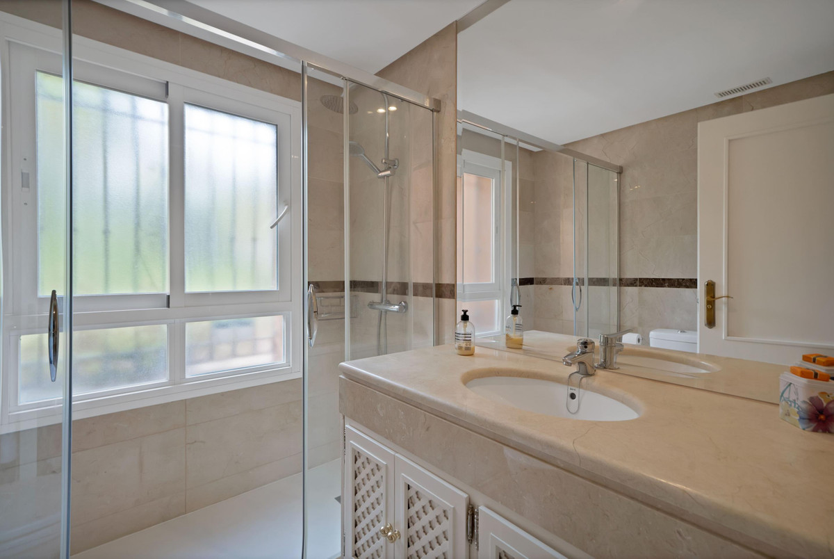 3 Bed Apartment for sale in Marbella Costa Del Sol, Málaga, Spain