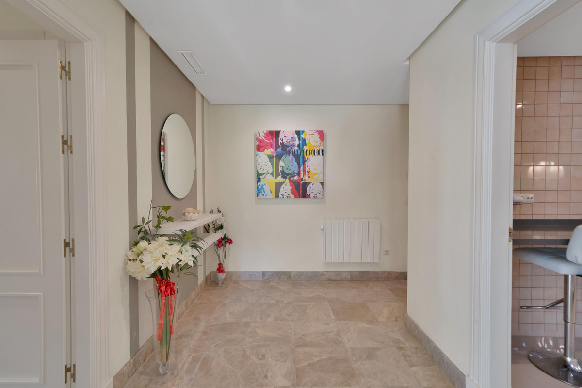 3 Bed Apartment for sale in Marbella Costa Del Sol, Málaga, Spain