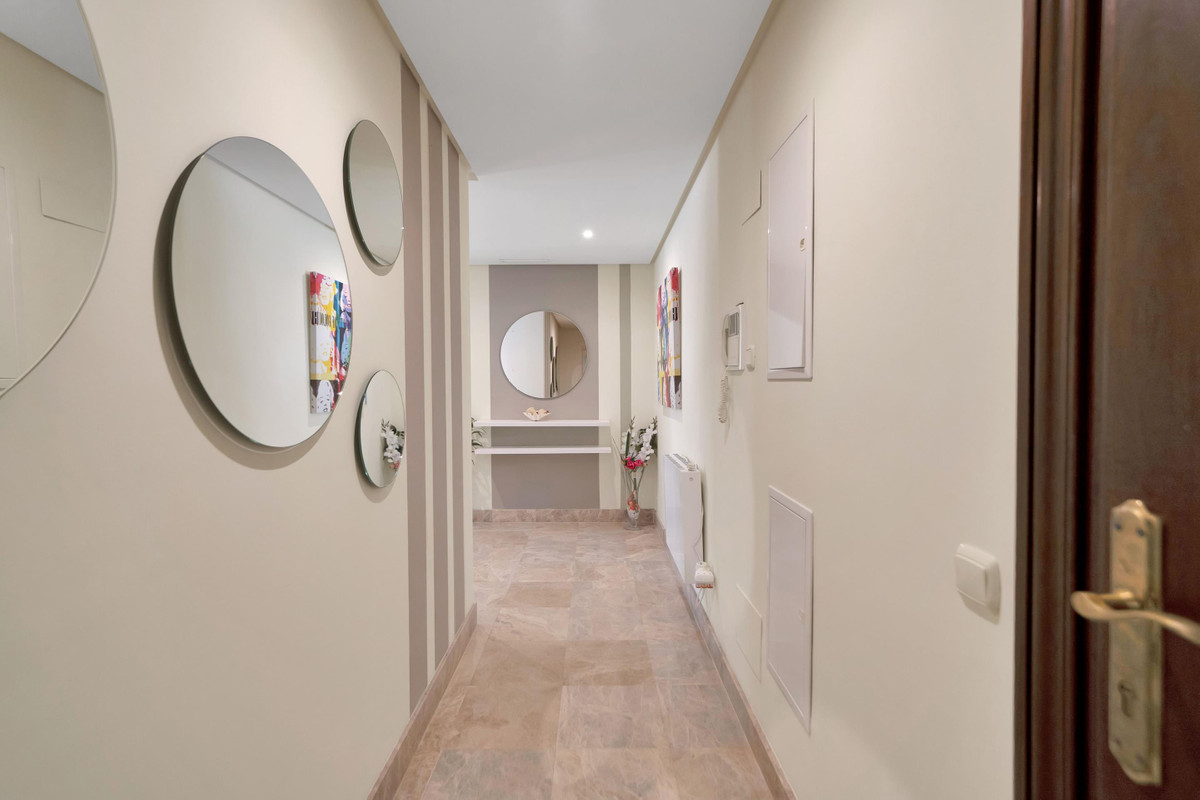 3 Bed Apartment for sale in Marbella Costa Del Sol, Málaga, Spain
