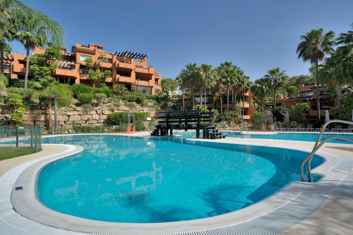 3 Bed Apartment for sale in Marbella Costa Del Sol, Málaga, Spain