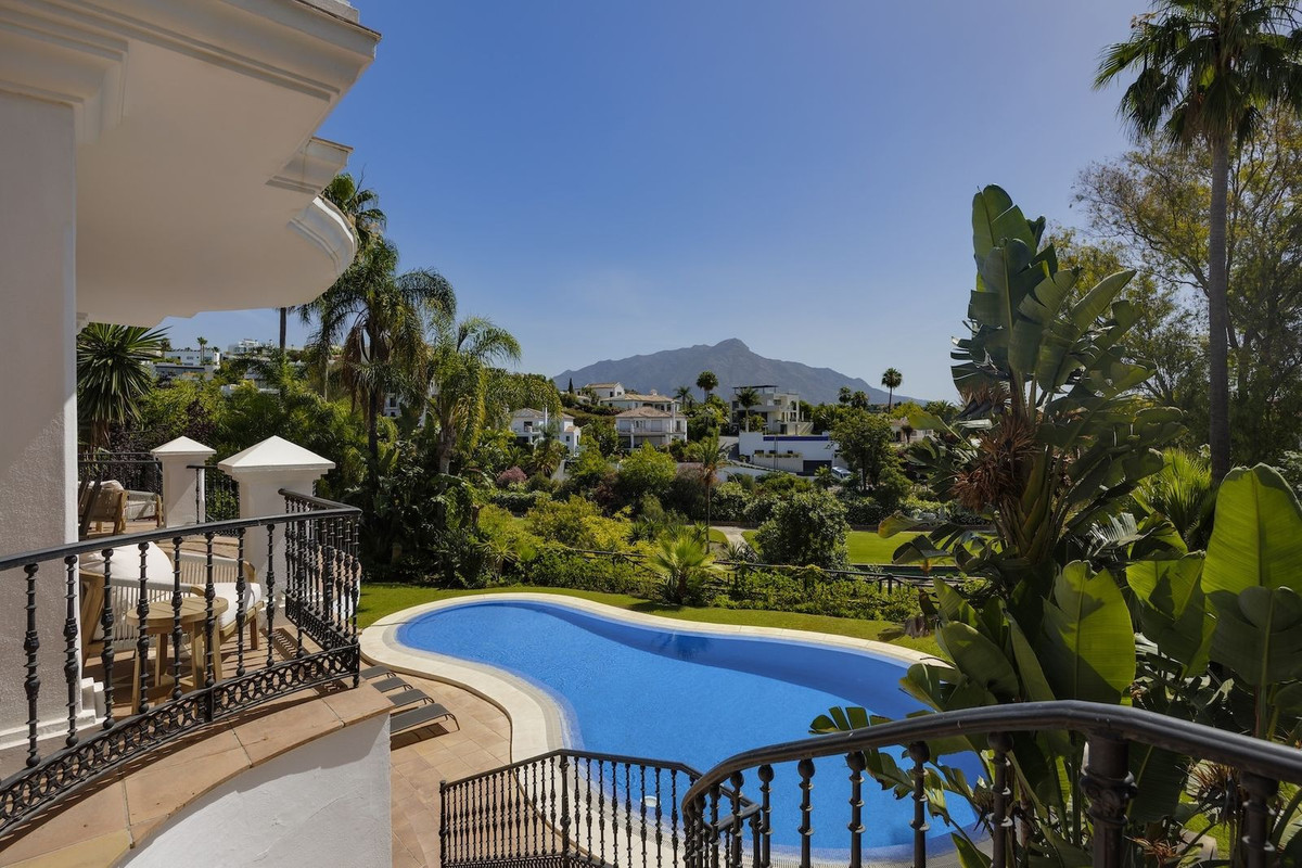 Se vende Villa - Chalet de 8 dormitorios en Costa Del Sol, Málaga, España