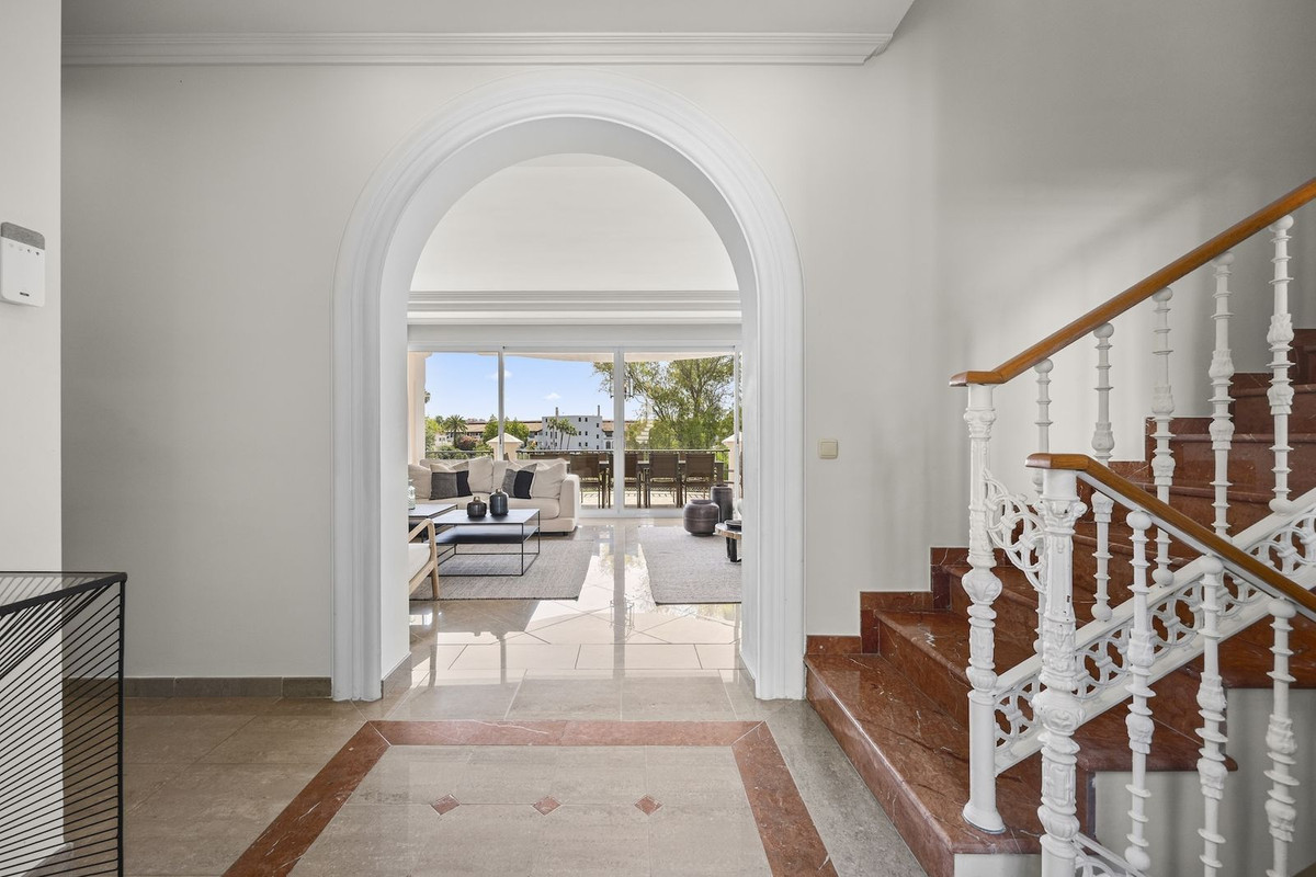 Se vende Villa - Chalet de 8 dormitorios en Costa Del Sol, Málaga, España