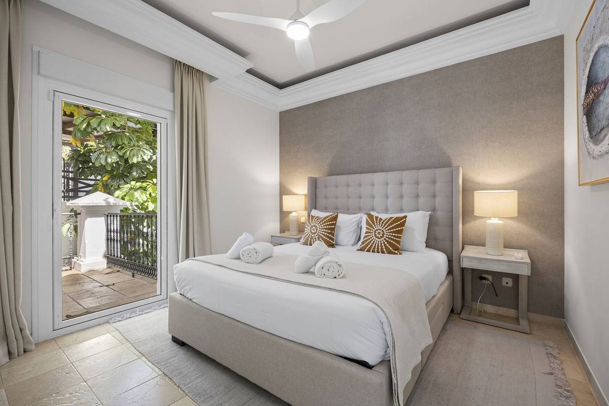 Se vende Villa - Chalet de 8 dormitorios en Costa Del Sol, Málaga, España