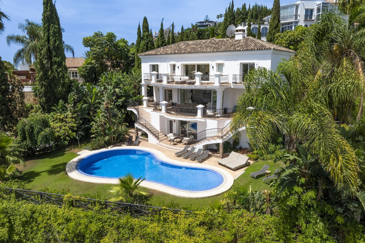 Se vende Villa - Chalet de 8 dormitorios en Costa Del Sol, Málaga, España