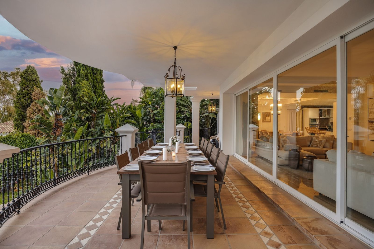 Se vende Villa - Chalet de 8 dormitorios en Costa Del Sol, Málaga, España