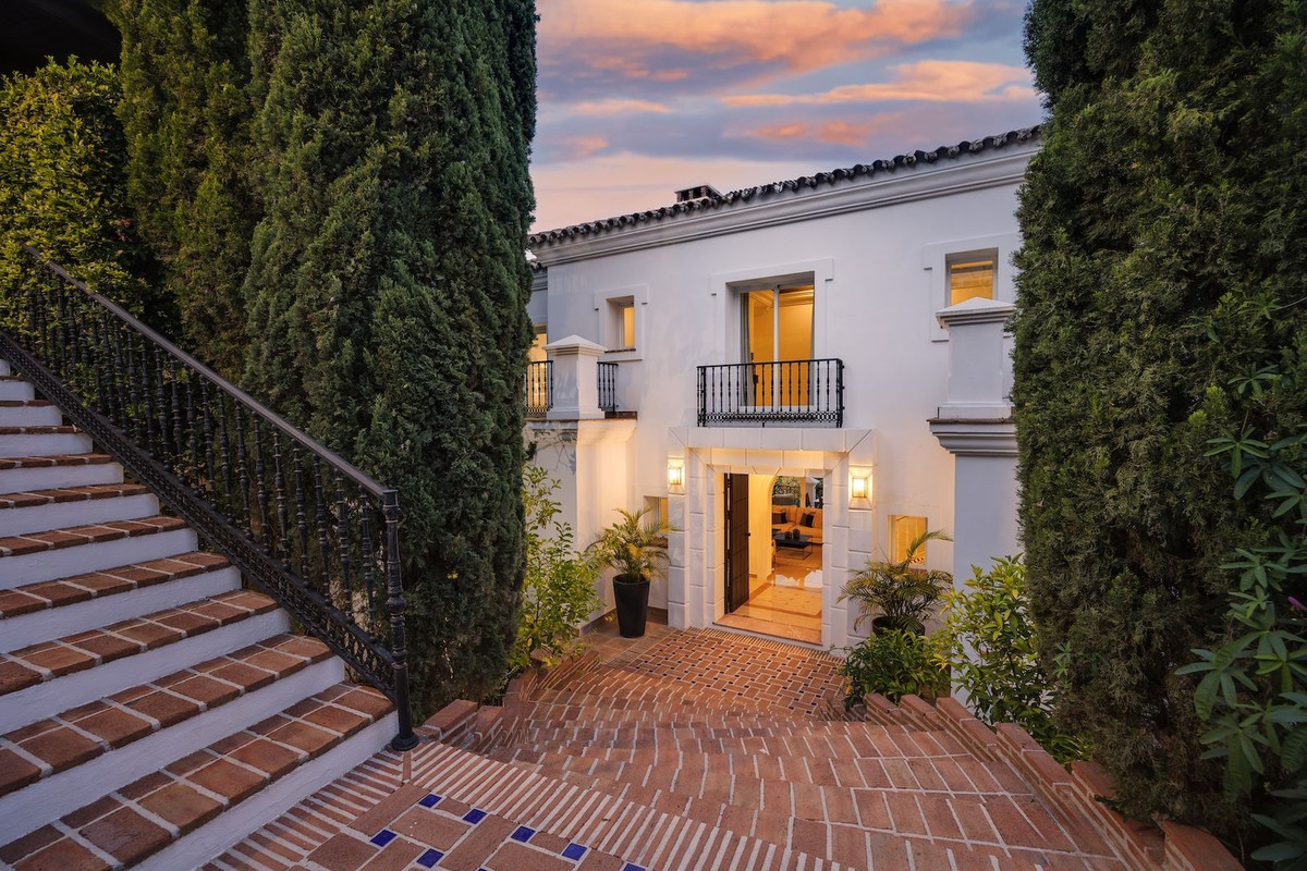 Se vende Villa - Chalet de 8 dormitorios en Costa Del Sol, Málaga, España