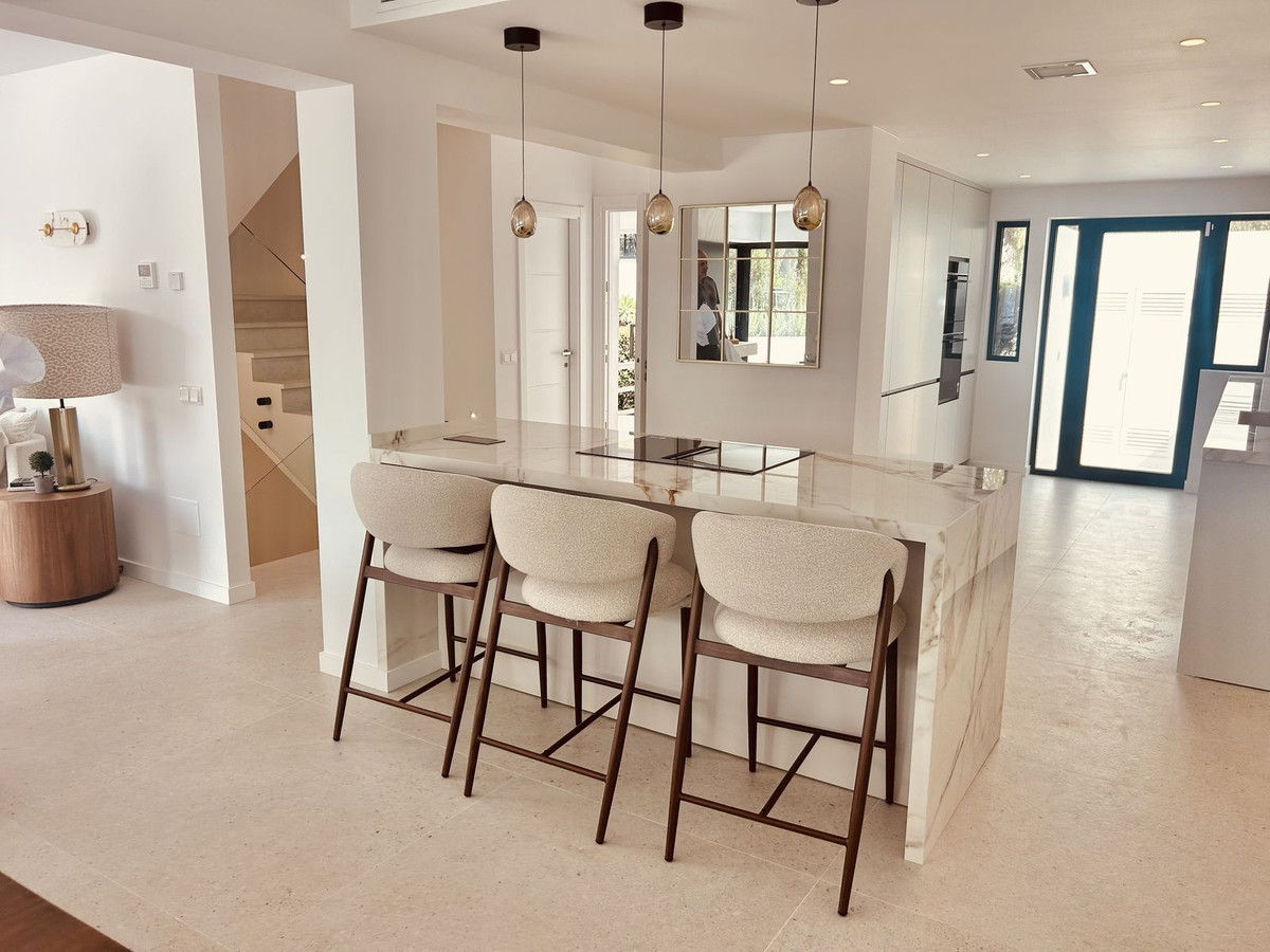 Se vende Adosada de 4 dormitorios en Costa Del Sol, Málaga, España