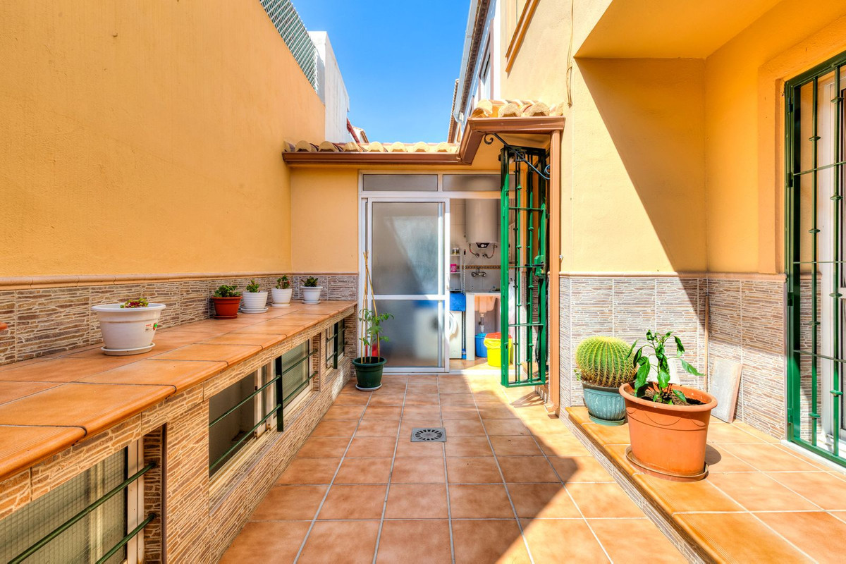 Se vende Pareada de 4 dormitorios en Costa Del Sol, Málaga, España