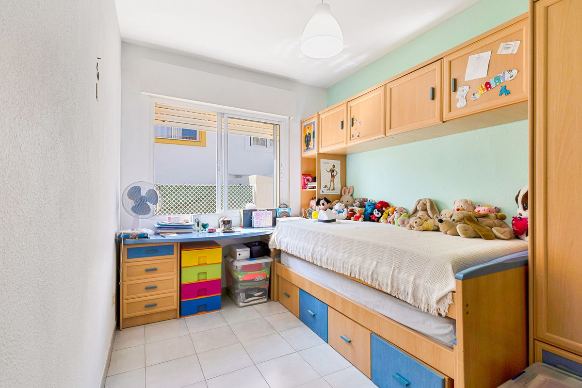 Se vende Pareada de 4 dormitorios en Costa Del Sol, Málaga, España