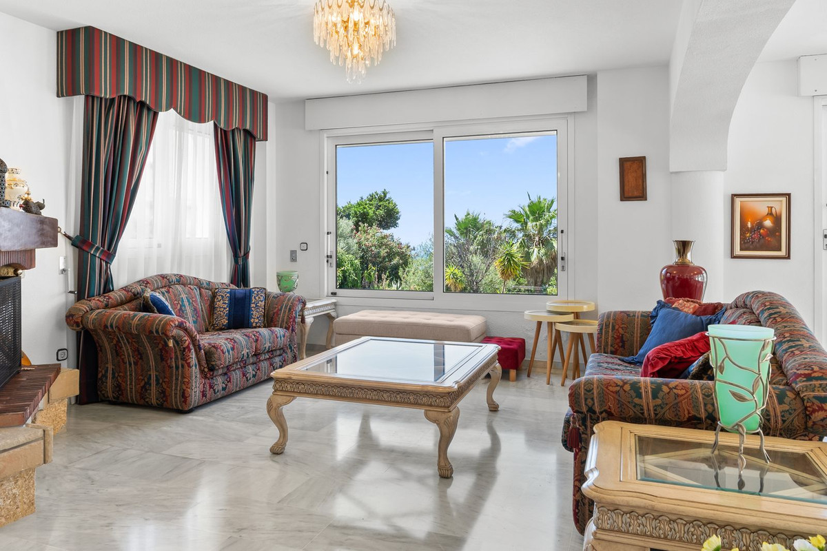 5 Bed Townhouse for sale in Torrequebrada Costa Del Sol, Málaga, Spain