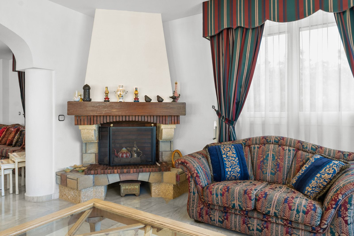 5 Bed Townhouse for sale in Torrequebrada Costa Del Sol, Málaga, Spain