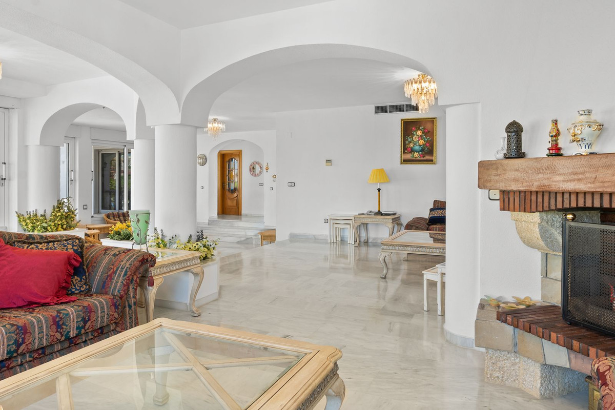 5 Bed Townhouse for sale in Torrequebrada Costa Del Sol, Málaga, Spain