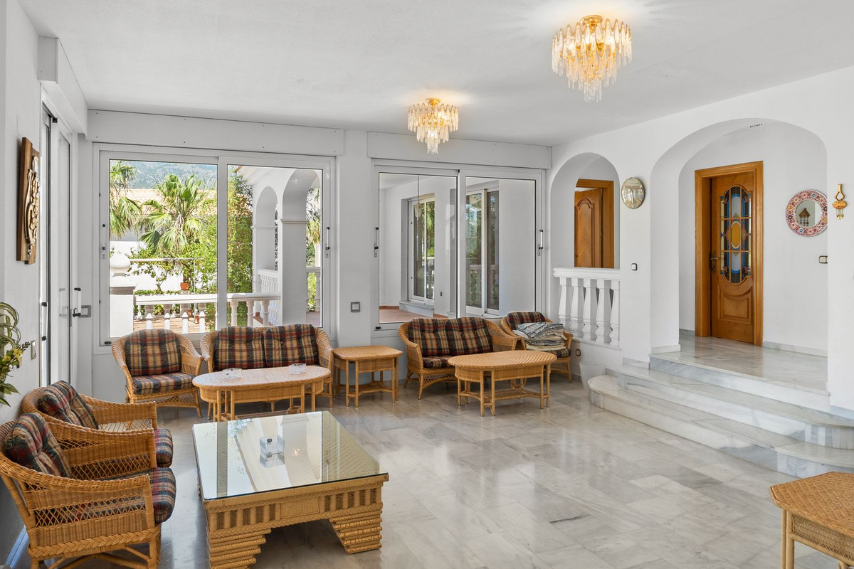 5 Bed Townhouse for sale in Torrequebrada Costa Del Sol, Málaga, Spain
