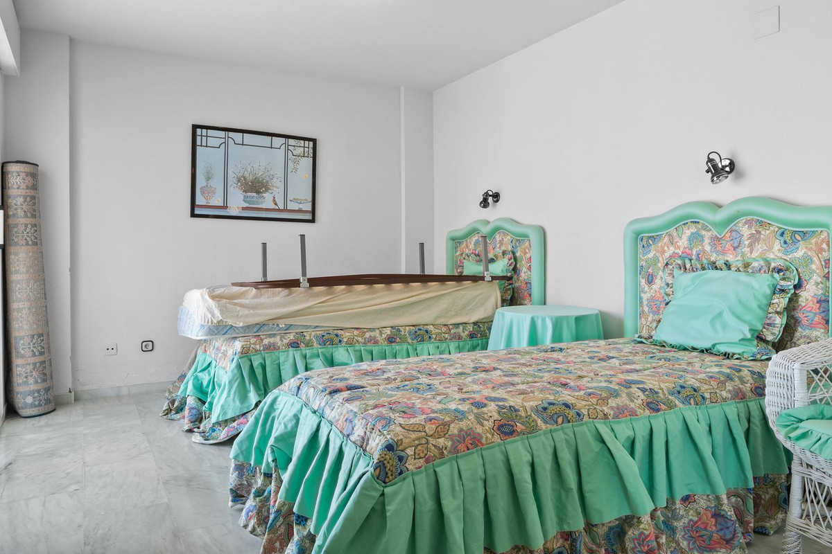 5 Bed Townhouse for sale in Torrequebrada Costa Del Sol, Málaga, Spain