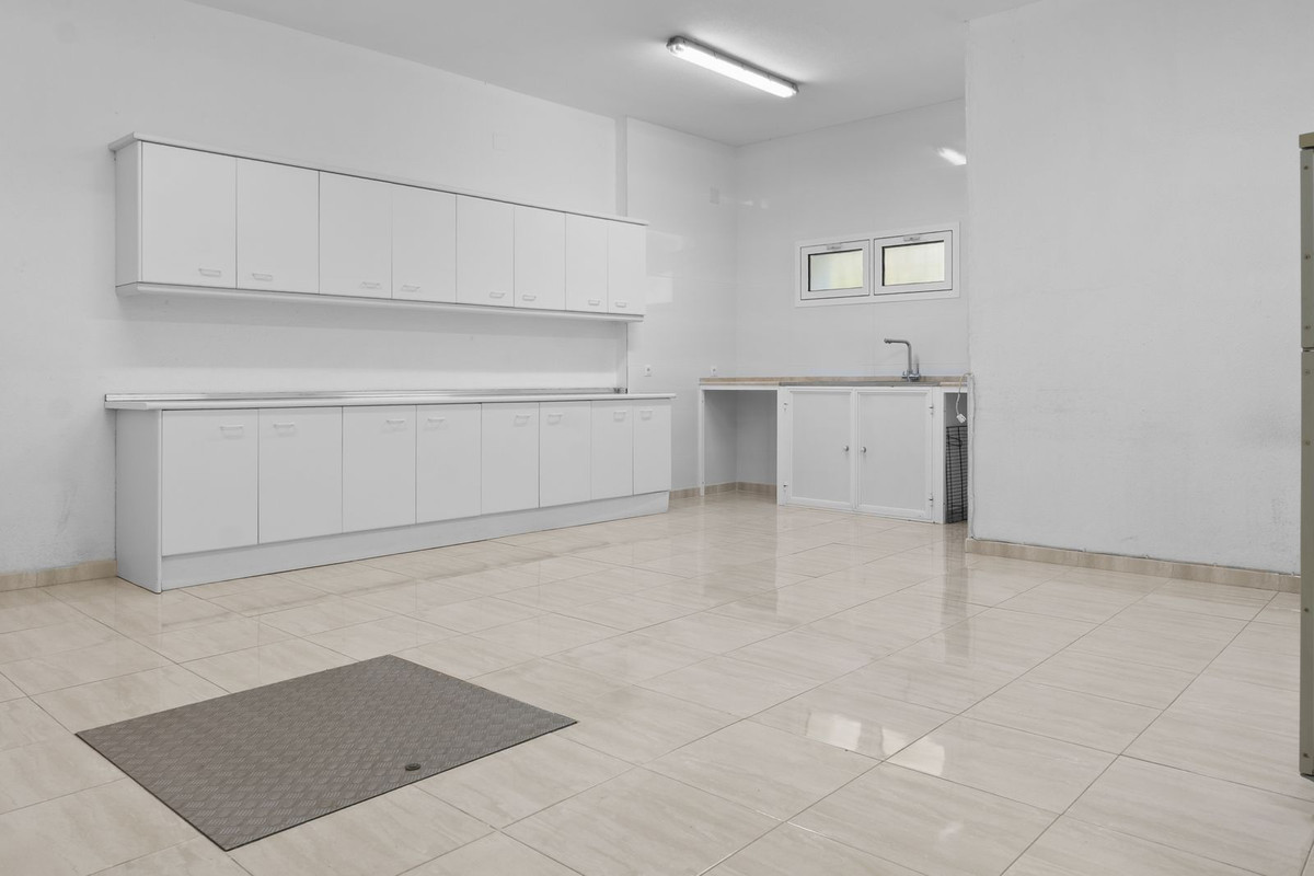 5 Bed Townhouse for sale in Torrequebrada Costa Del Sol, Málaga, Spain