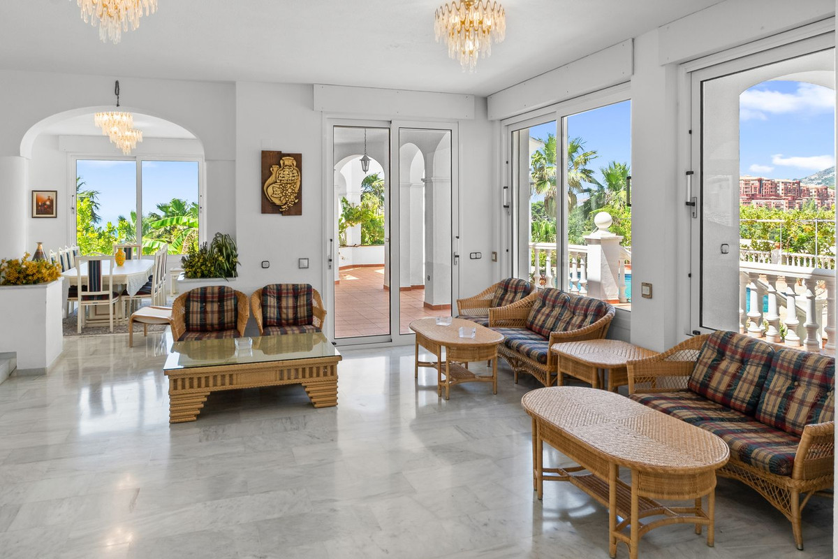 5 Bed Townhouse for sale in Torrequebrada Costa Del Sol, Málaga, Spain