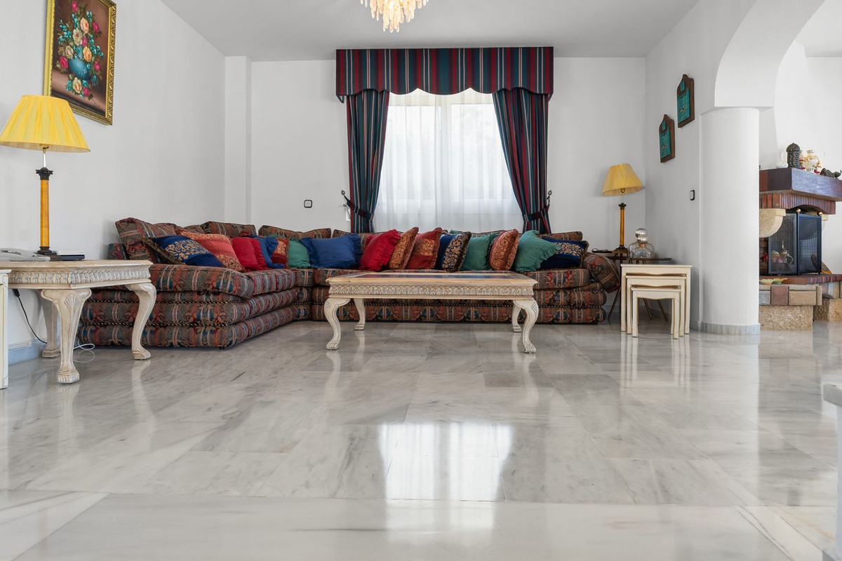 5 Bed Townhouse for sale in Torrequebrada Costa Del Sol, Málaga, Spain