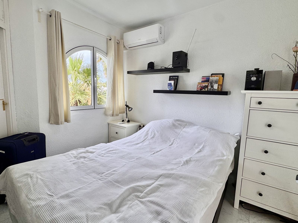 2 Bed Apartment for sale in Calahonda Costa Del Sol, Málaga, Spain
