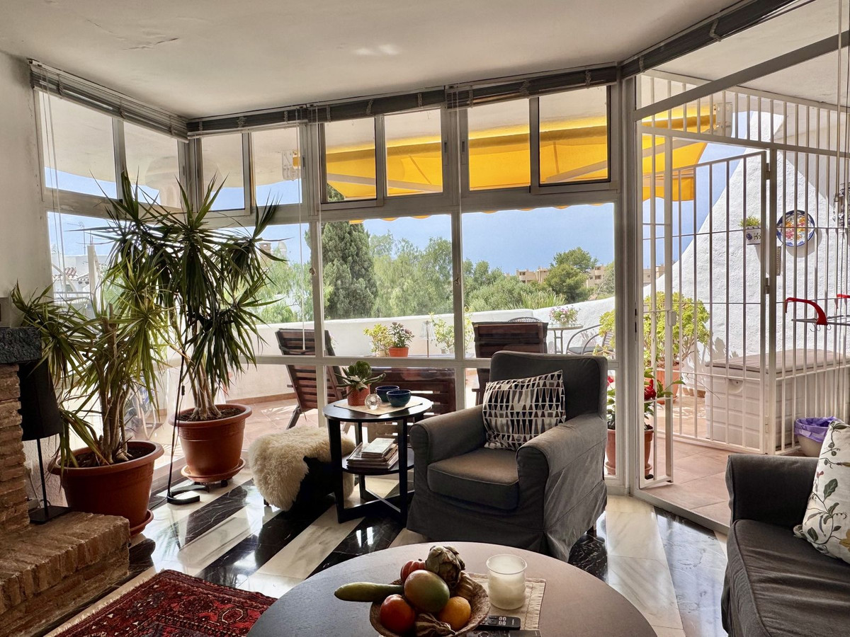 2 Bed Apartment for sale in Calahonda Costa Del Sol, Málaga, Spain