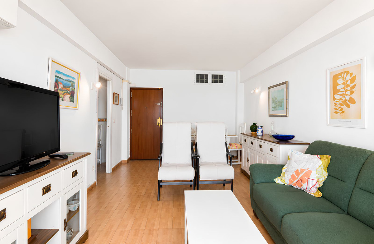 2 Bed Apartment for sale in Fuengirola Costa Del Sol, Málaga, Spain