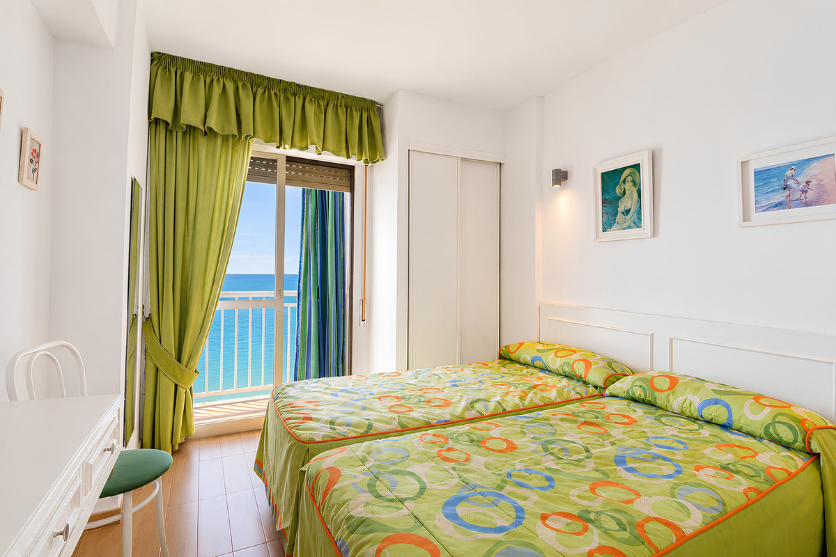 2 Bed Apartment for sale in Fuengirola Costa Del Sol, Málaga, Spain