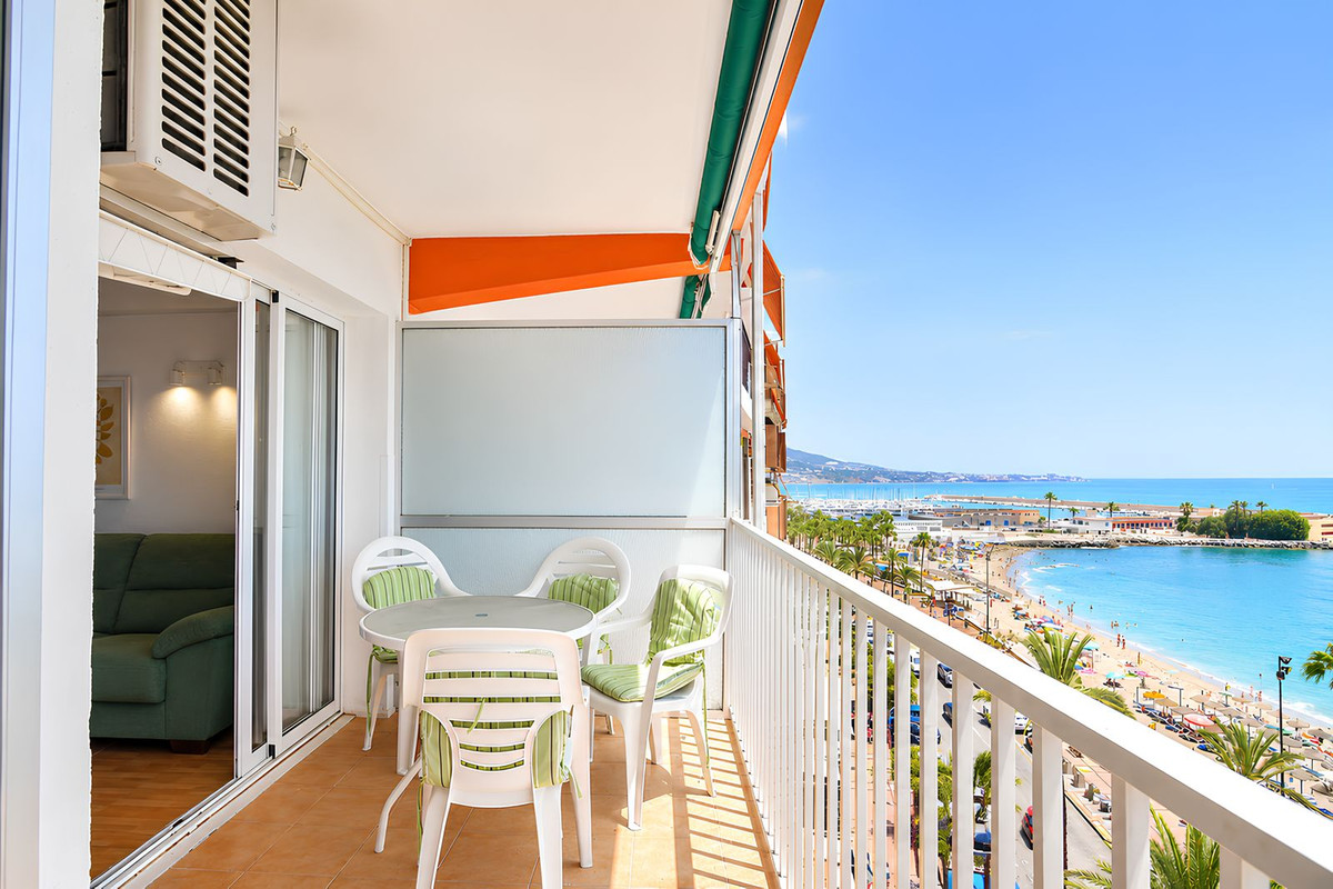 2 Bed Apartment for sale in Fuengirola Costa Del Sol, Málaga, Spain