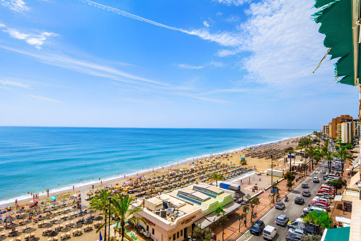 2 Bed Apartment for sale in Fuengirola Costa Del Sol, Málaga, Spain